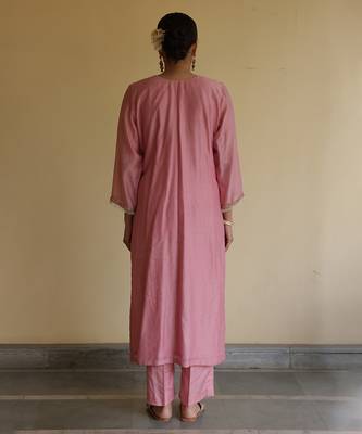 Pink embroidered chanderi kurta set 2