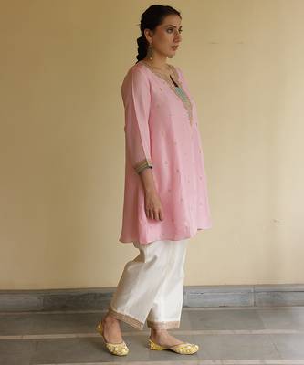 Peach embroidered silk kurta set 3