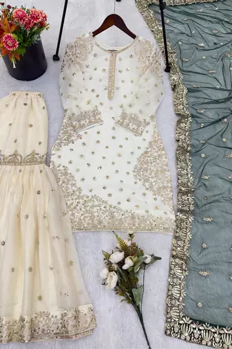 Ivory and emerald green ethnic ensemble