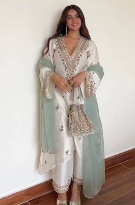 Pearl white v-neck silk blend set 1