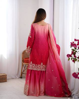 Blush pink embellished kurta setfuchsia pink hand-embroidered ethnic set 3