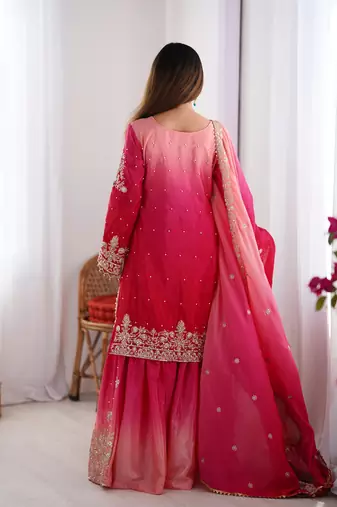 Blush pink embellished kurta setfuchsia pink hand-embroidered ethnic set