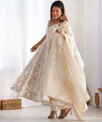 Off-white banarasi jackquard dola silk blend anarkali set 5