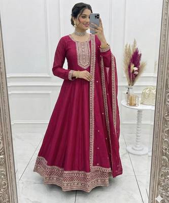 Dark rani zari dori sequince embroidered work vichitra silk blend gown dupatta 3