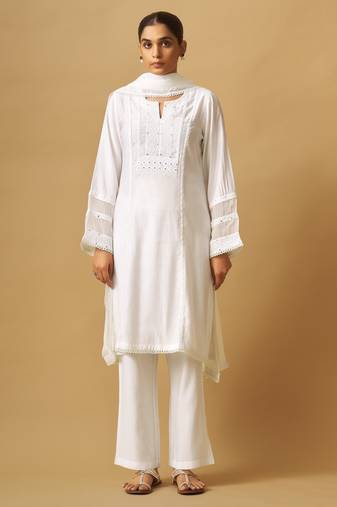 Classic white viscose rayon kurta set with organza dupatta
