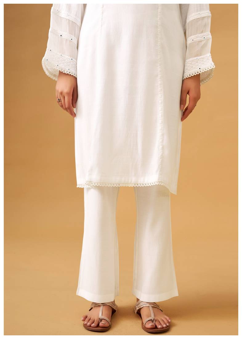 Classic white viscose rayon kurta set with organza dupatta
