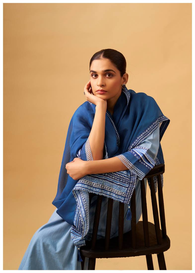 Blue elegant cotton slub kurta set with fine embroidery