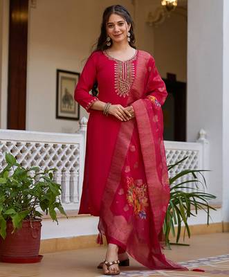 Women's red viscose chanderi silk sequin embroidered kurta pant set with organza dupatta 1
