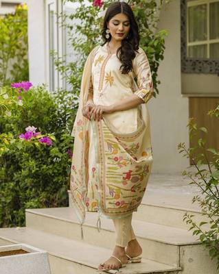 Women's cream viscose silk sequin & stone embroidered kurta pant set with printed silk dupatta 3