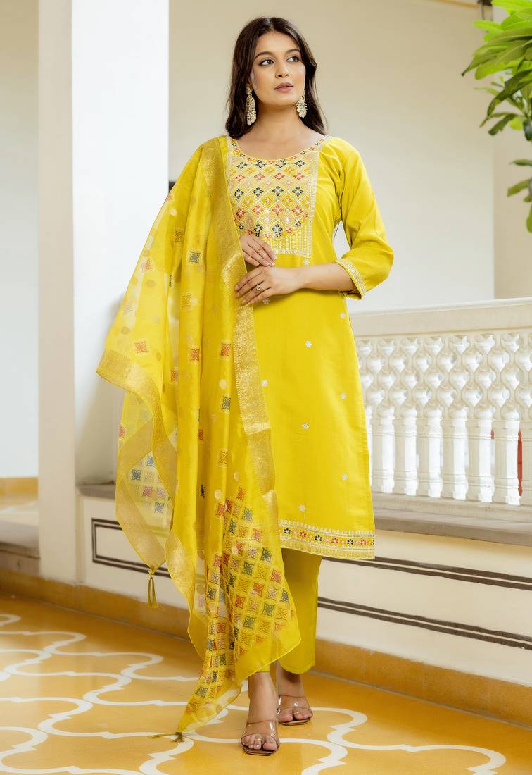 Women's yellow viscose shimar silk kurta pant set with organza dupatt