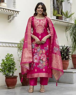Women's pink chanderi cotton silk embroidered kurta pant set with jacquard dupatta 3