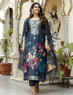 Women's navy blue chanderi cotton silk embroidered kurta pant set with jacquard dupatta 2