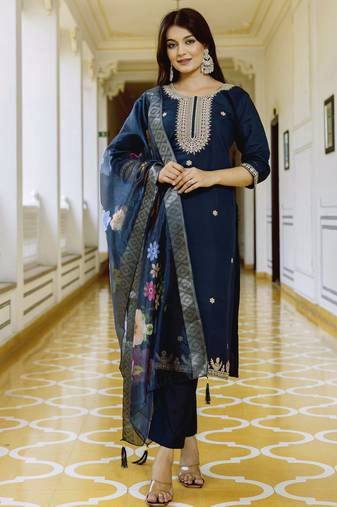 Women's navy blue viscose chanderi silk kurta pant set with organza dupatta