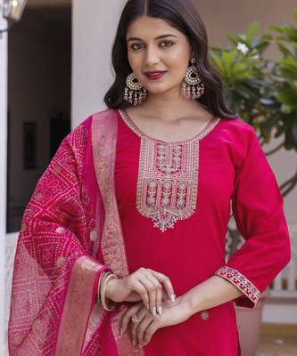 Women's pink viscose chanderi silk kurta pant set with organza dupatta 5