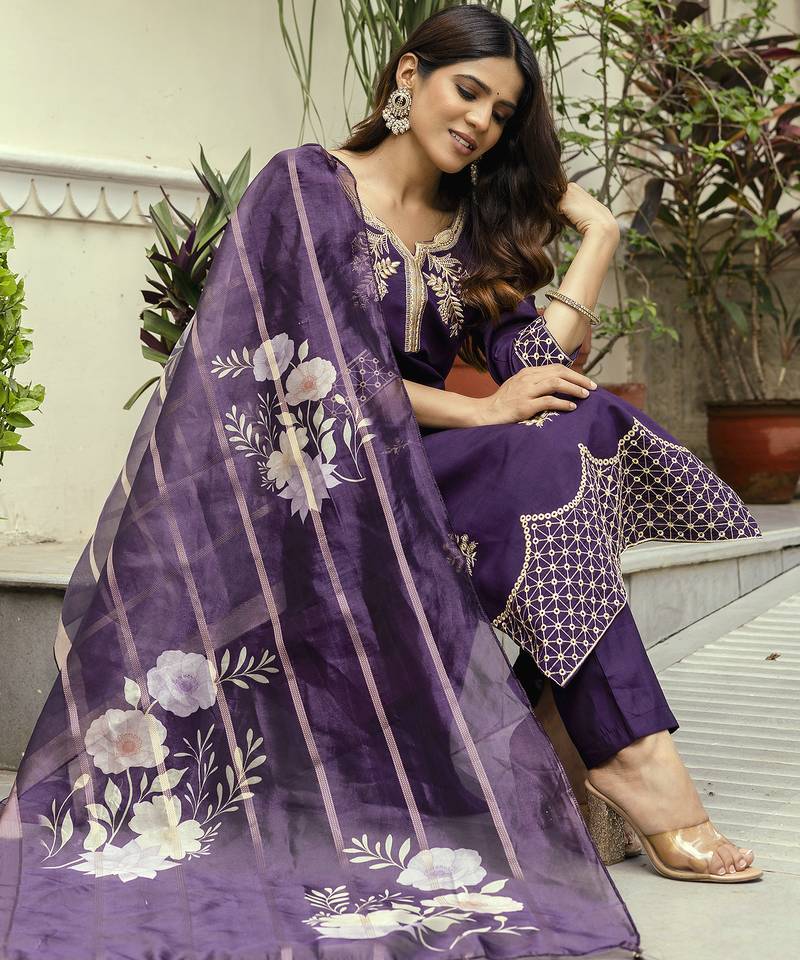 Women's wine viscose chanderi silk embroidered kurta pant set with jacquard organza dupatta