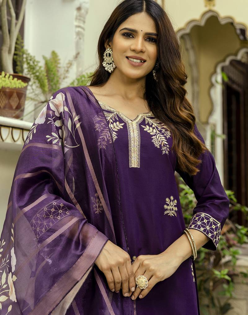 Women's wine viscose chanderi silk embroidered kurta pant set with jacquard organza dupatta