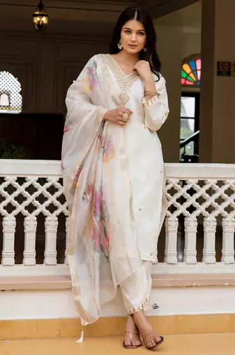 Women's white viscose chanderi silk embroidered kurta pant set with jacquard organza dupatta