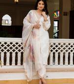 Women's white viscose chanderi silk embroidered kurta pant set with jacquard organza dupatta