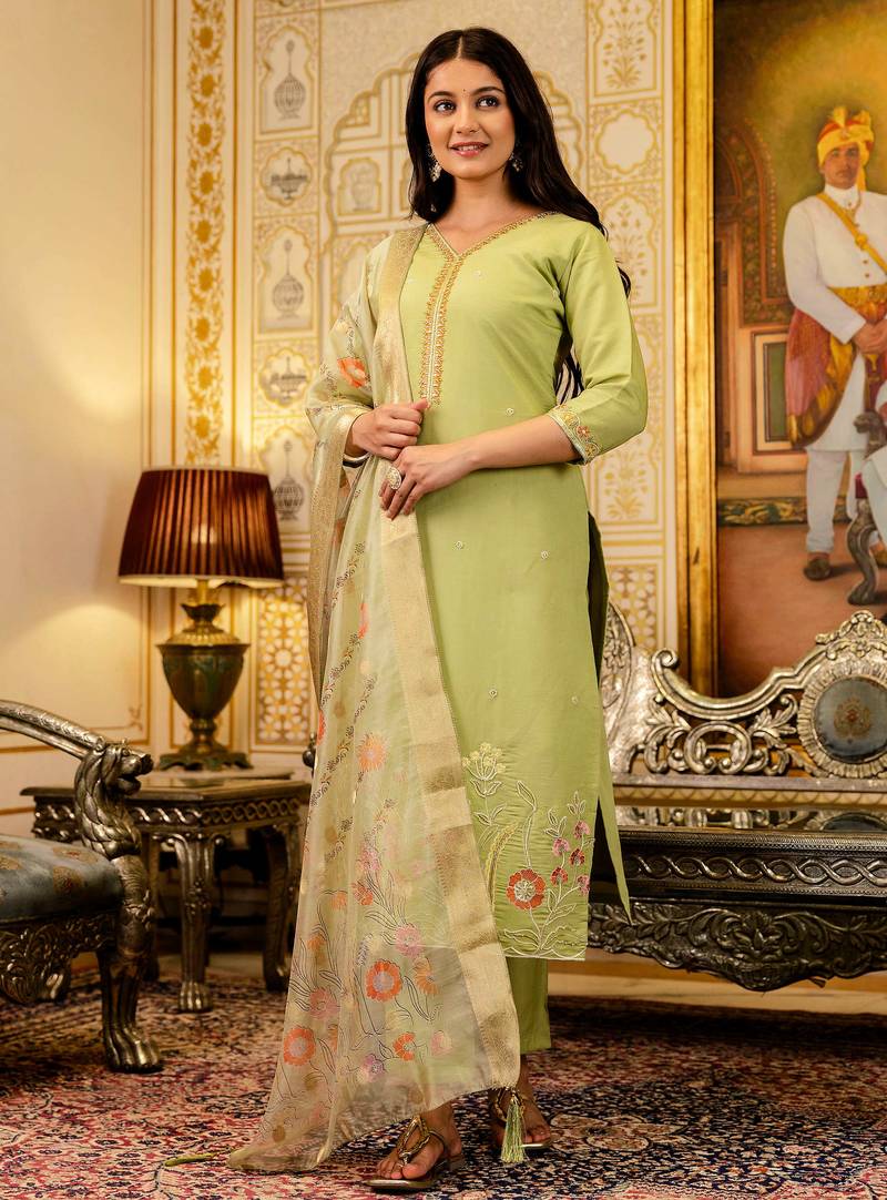 Women's lemon green viscose silk embroidered kurta pant set with jacquard organza dupatt