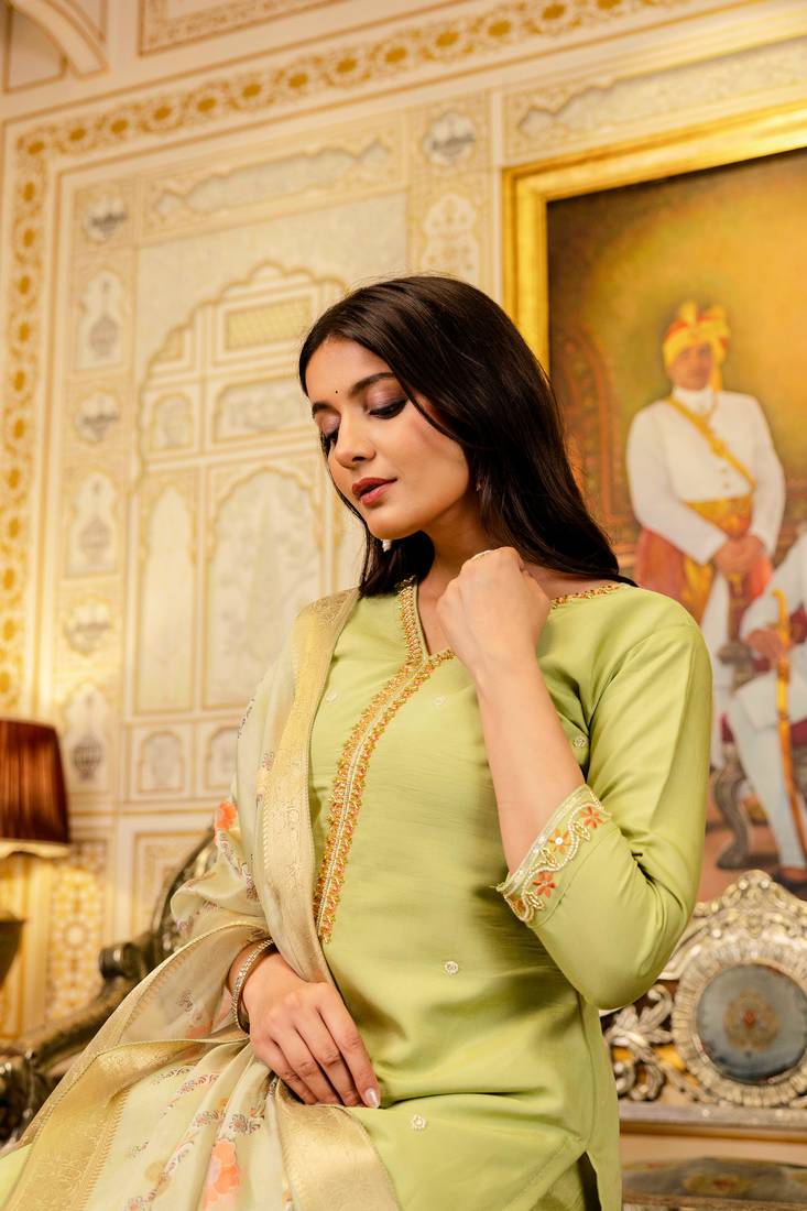 Women's lemon green viscose silk embroidered kurta pant set with jacquard organza dupatt