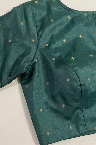 wine green silk blend banarasi saree with unstitched blouse piece