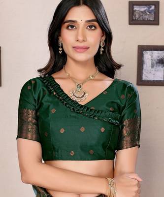 cream green silk blend banarasi saree with unstitched blouse piece 5