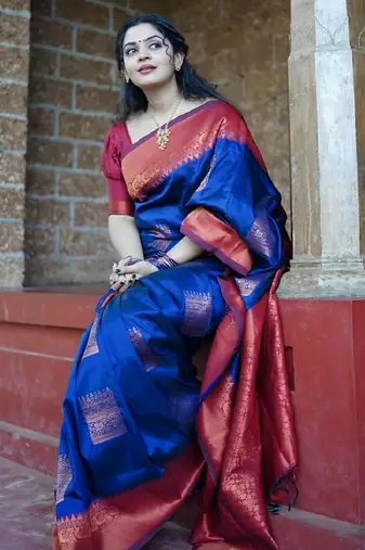 neavy blue red silk blend banarasi saree with unstitched blouse piece