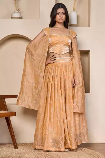 cream embroidered organza lehenga set with split sleeve dupatta