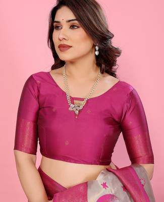 cream pink silk blend banarasi saree with unstitched blouse piece 5