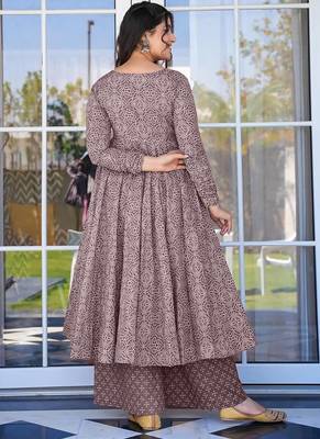 Onion pink pure muslin digital printed designer salwar suit 4
