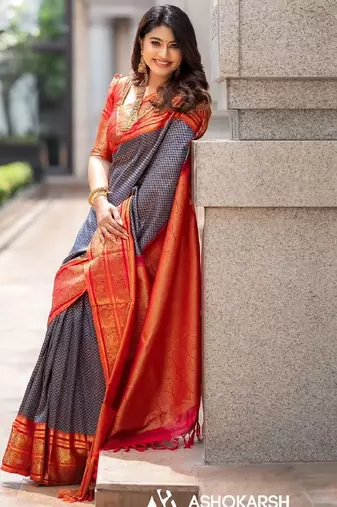 blue red silk blend banarasi saree with unstitched blouse piece