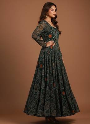Green printed pure chiffon salwar suit 3