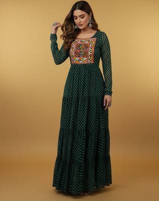 Green thread embroidery pure georgette salwar suit 2