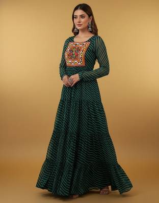 Green thread embroidery pure georgette salwar suit 3