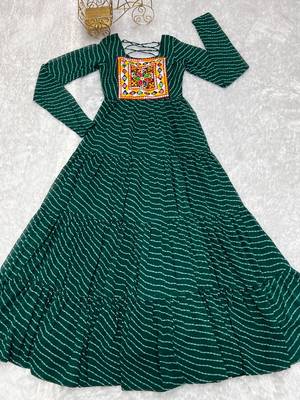 Green thread embroidery pure georgette salwar suit 4