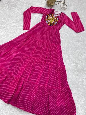 Pink thread embroidery pure georgette salwar suit 4