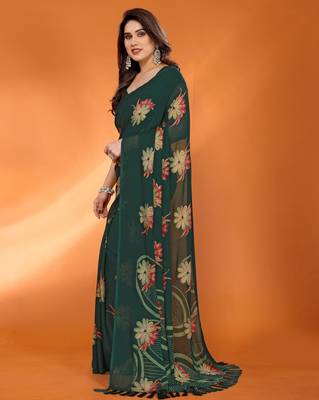green mannequin store printed saree 3
