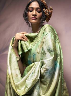 light green premium art silk blend sarees  luxurious weaving 2