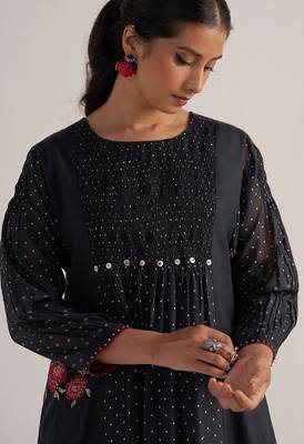 Black bandhani and flower printed mul-chanderi co-ord set 3