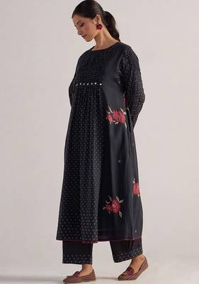 Black bandhani and flower printed mul-chanderi co-ord set 1