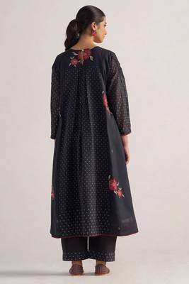 Black bandhani and flower printed mul-chanderi co-ord set 5