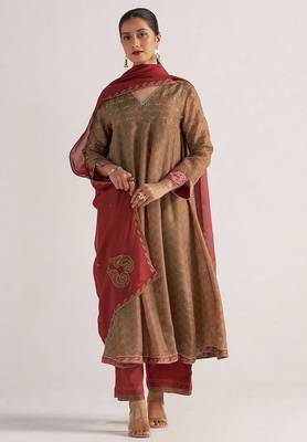 Lark beige and dull maroon tissue print kurta set 2