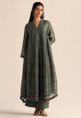 Cilantro green silk co-ord set 3