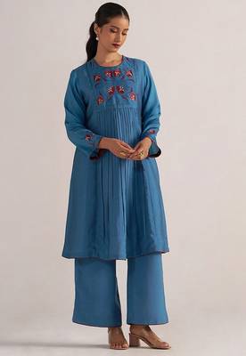 Blue ashes print and solid festive co-ord set 4