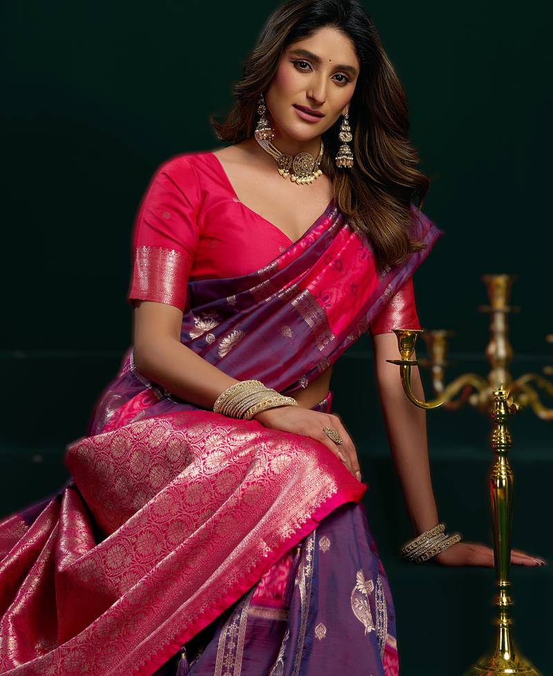 magenta soft art silk saree with fancy pumpum border