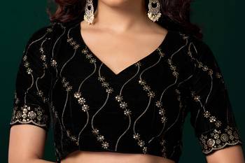lavender net saree with sequins and scallop border 5