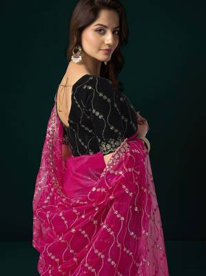 pink net saree with embroidered pallu work 4