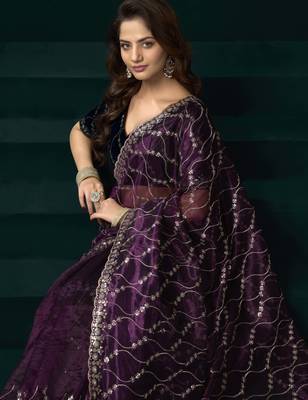purple net saree with embroidered pallu work 4