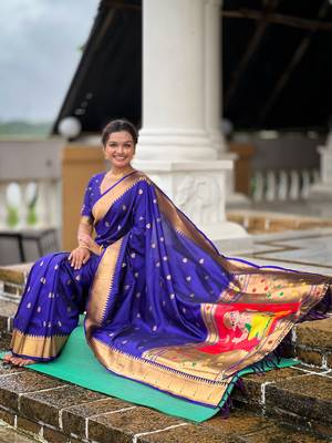Soft paithani silk saree with zari weawing motifs design and meenakari weawing rich pallu 5