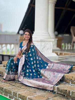 soft banarasi art silk saree with zari weaving meenakari touchup design all over the saree 5